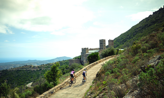 Book a guided road bike ride in Girona with Livelo